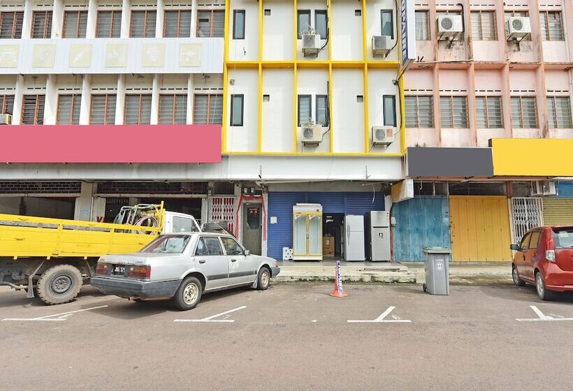 Hotel Oyo 90427 Mm Homestay