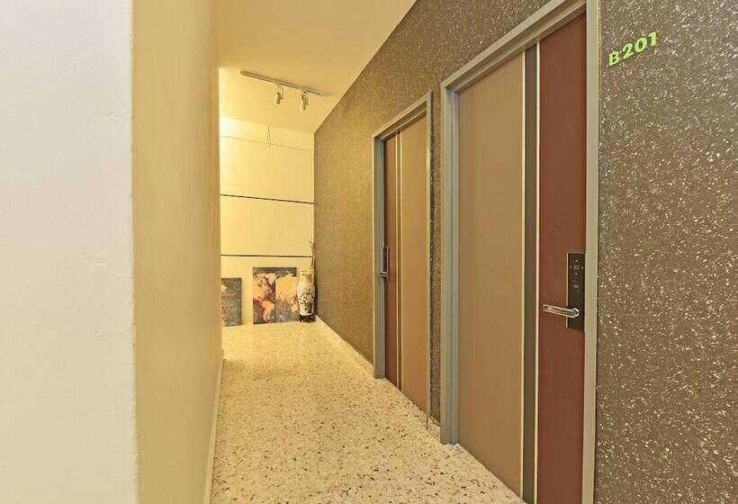 Hotel Oyo 90427 Mm Homestay