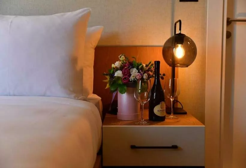 هتل Zeta By Sambic