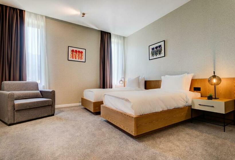 هتل Zeta By Sambic