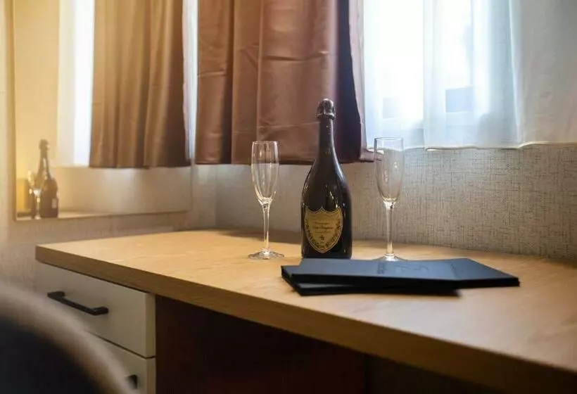 هتل Zeta By Sambic