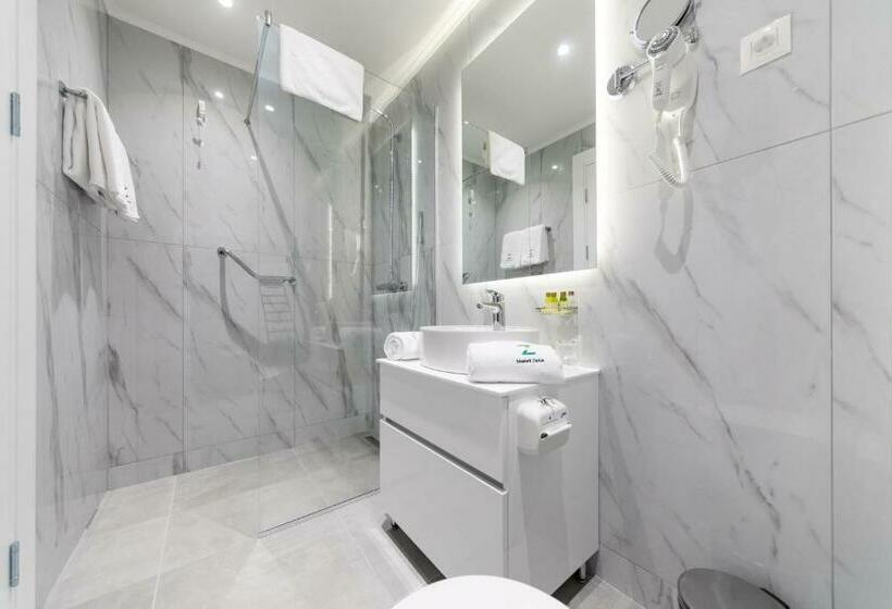 هتل Zeta By Sambic