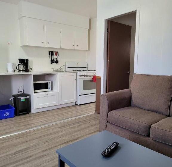 Midtown Motel On Alaska Ave