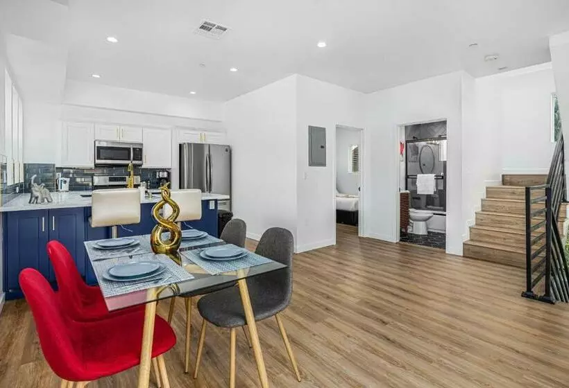 پانسیون Downtown La Stylish Suites