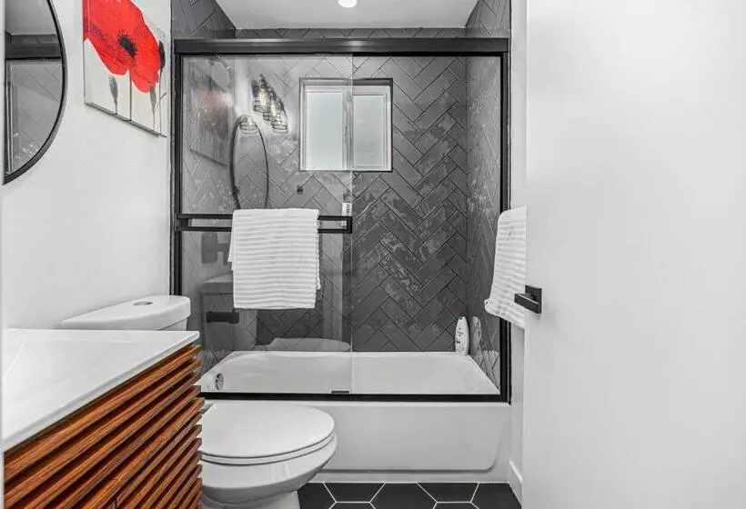 پانسیون Downtown La Stylish Suites