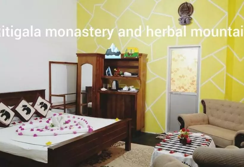 هتل Oleena Home Stay