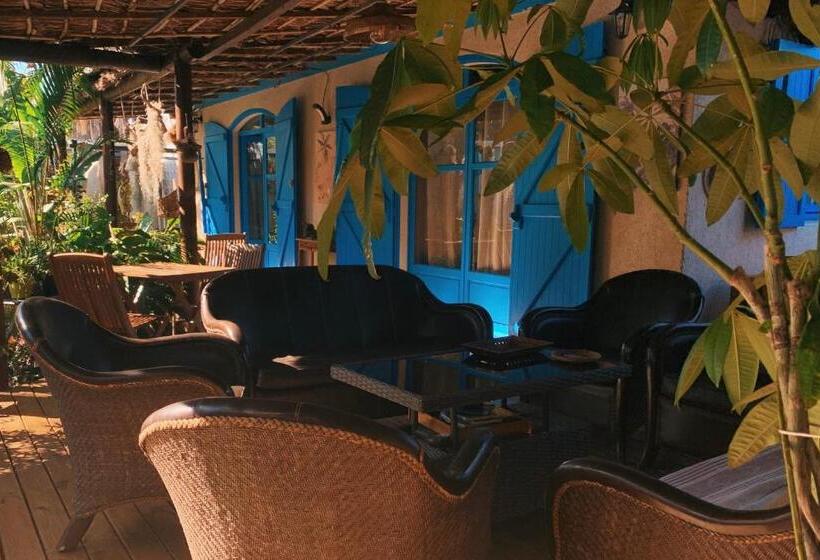 تختخواب و صبحانه Casa Babalahy