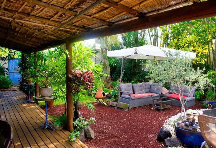 تختخواب و صبحانه Casa Babalahy