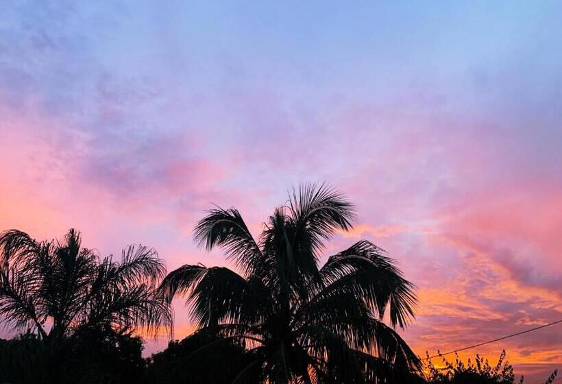 تختخواب و صبحانه Casa Babalahy