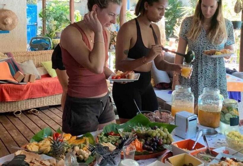 تختخواب و صبحانه Casa Babalahy