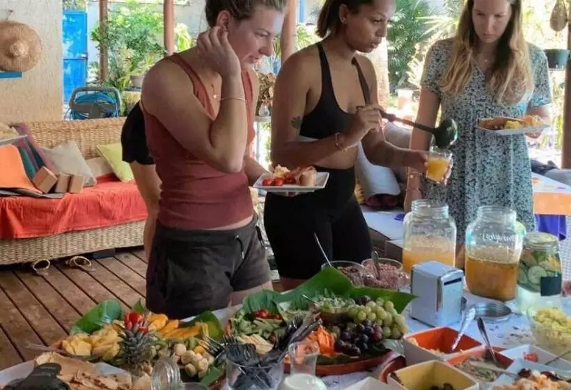 تختخواب و صبحانه Casa Babalahy