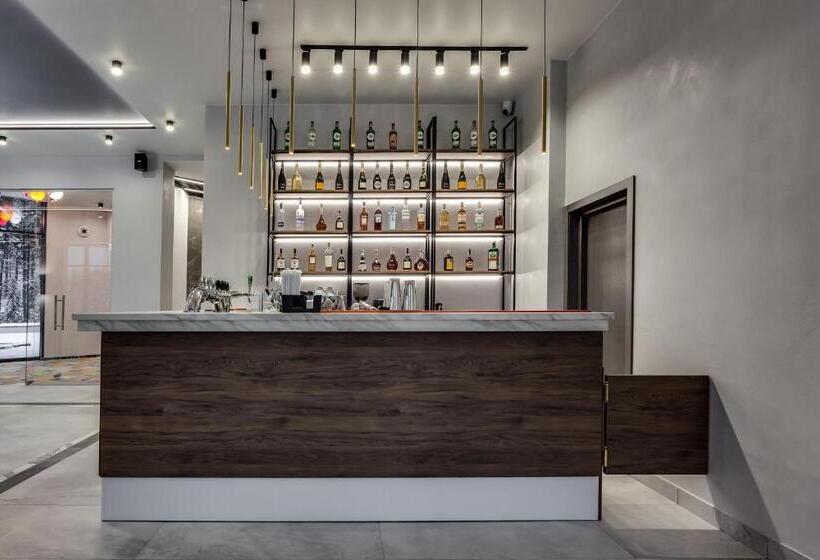 Отель Girskidelux