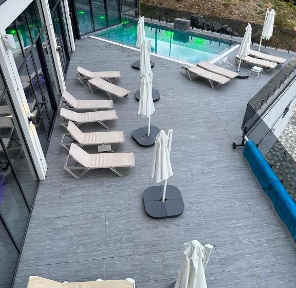 Отель Girskidelux