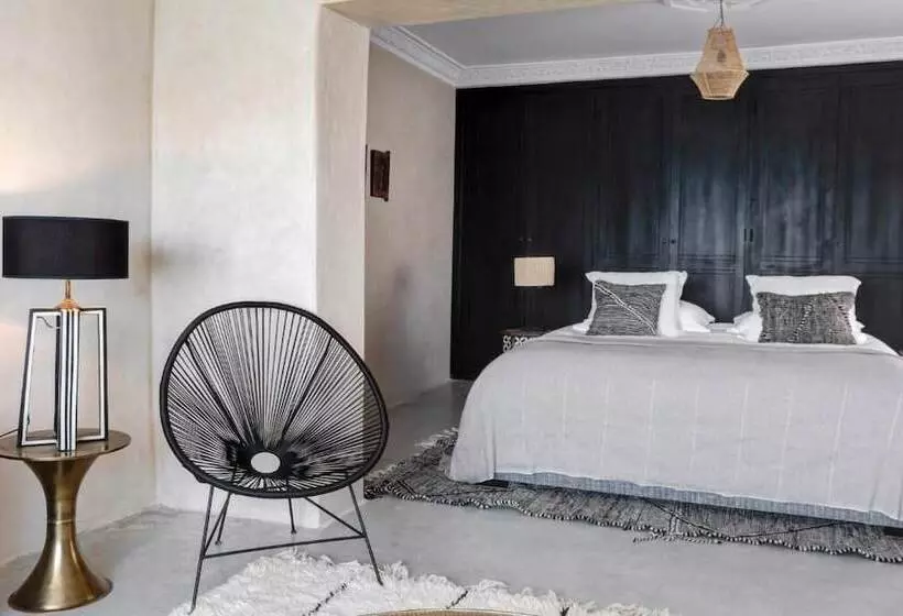 Hotelli Hôtel Oasis Dakhla