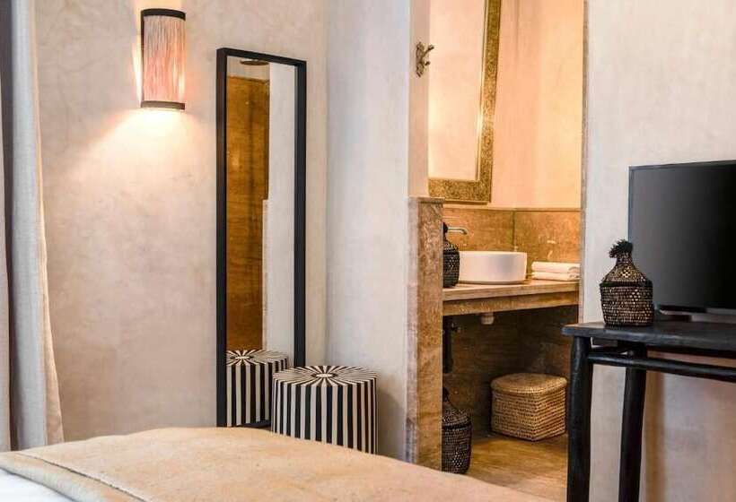 Отель Hôtel Oasis Dakhla