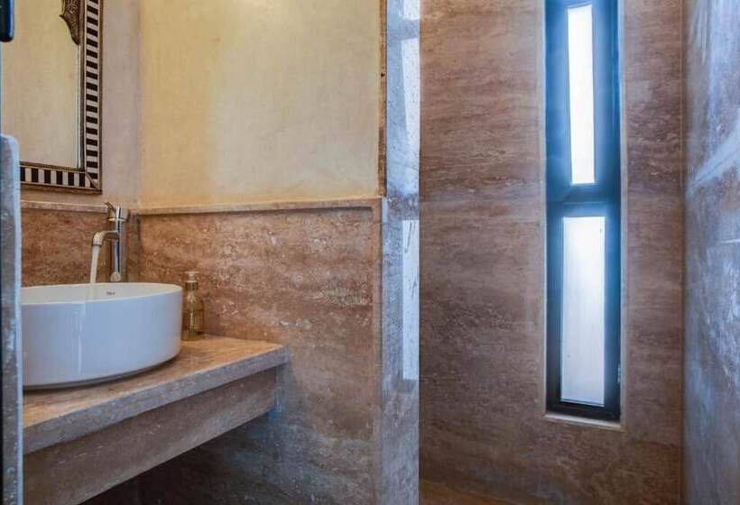 Отель Hôtel Oasis Dakhla