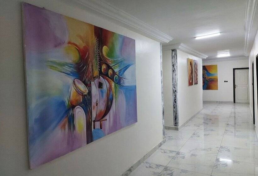 هتل Room In Guest Room Standard Double Bed In Royal Blue Guest House And Bar