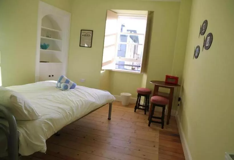 The Dolphin Inn Hostel