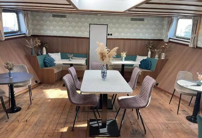 Hotelli Boot Koningin Emma I Kloeg Collection