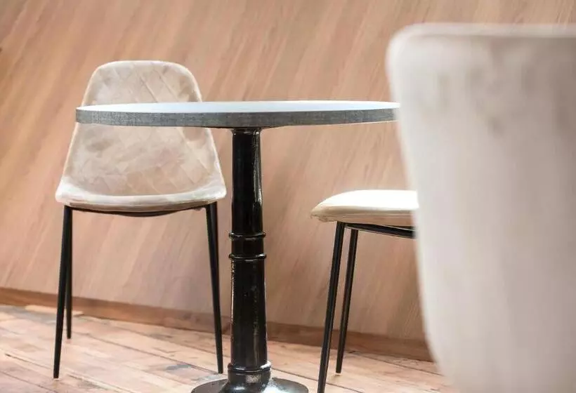 Hotelli Boot Koningin Emma I Kloeg Collection