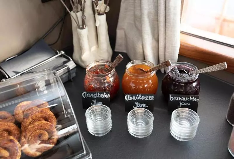 Hotelli Boot Koningin Emma I Kloeg Collection