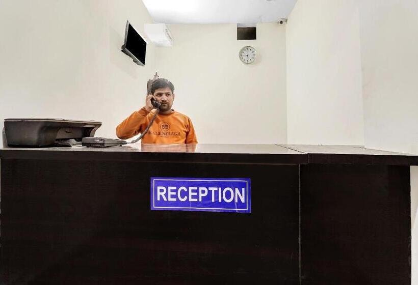 Отель Flagship 84450  Holiday