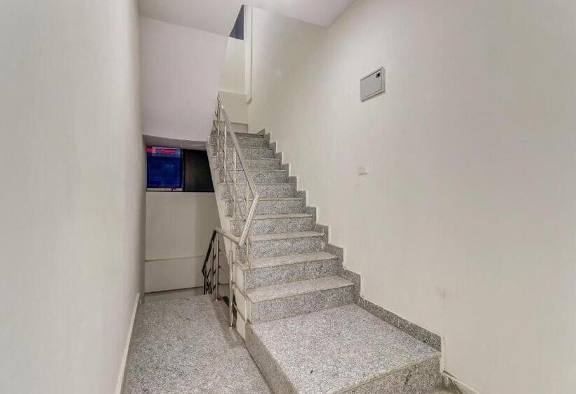 Отель Flagship 84450  Holiday