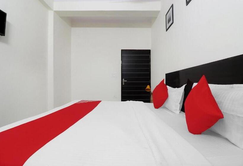 Отель Flagship 84450  Holiday