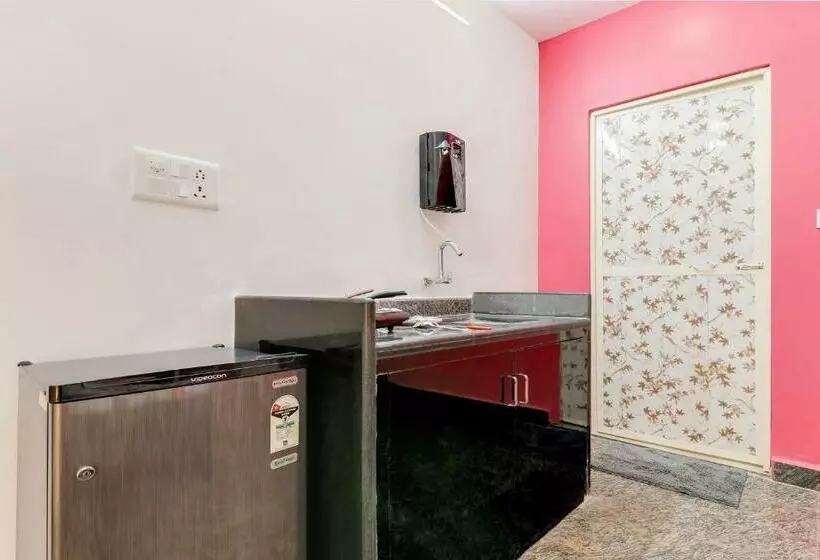 ホテル Oyo 84073 Summer Hill Guest House