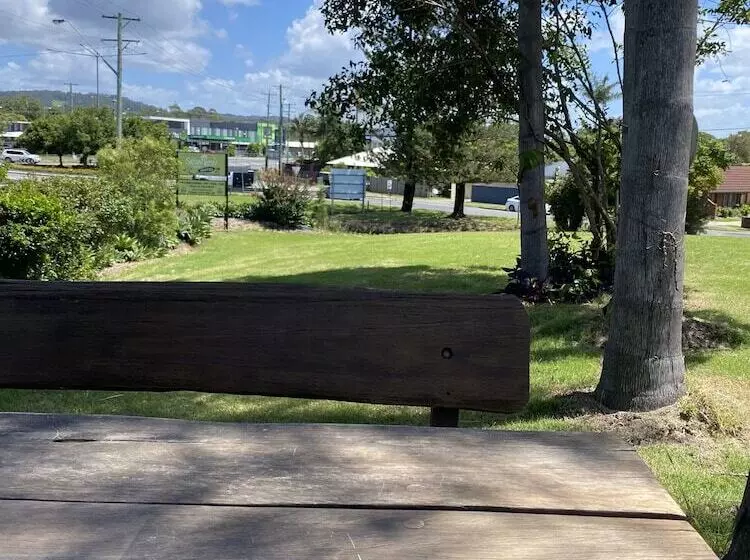 The Seaview Tavern Motel