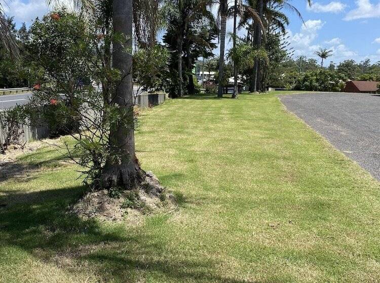 The Seaview Tavern Motel