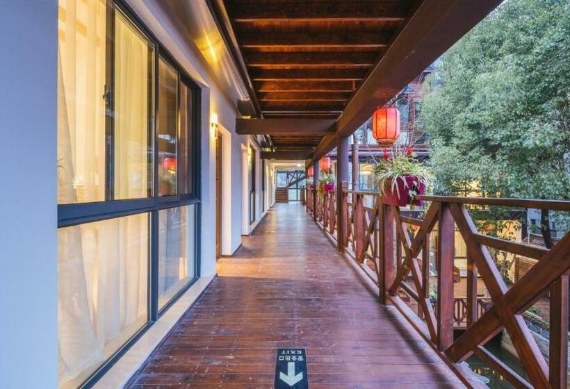 Floral Hotel Jurong Pinshan