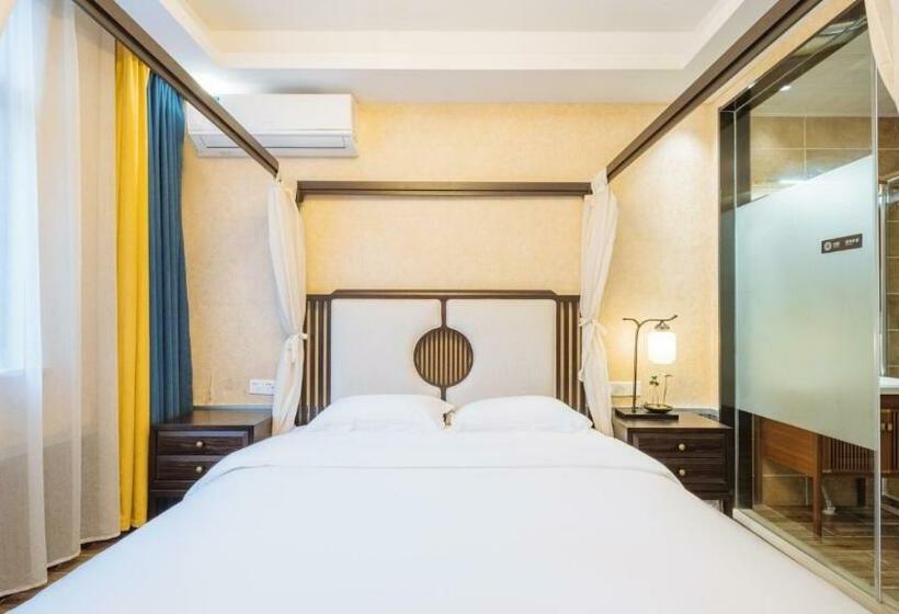 Floral Hotel Jurong Pinshan