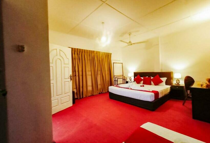 ホテル Pavona Lake