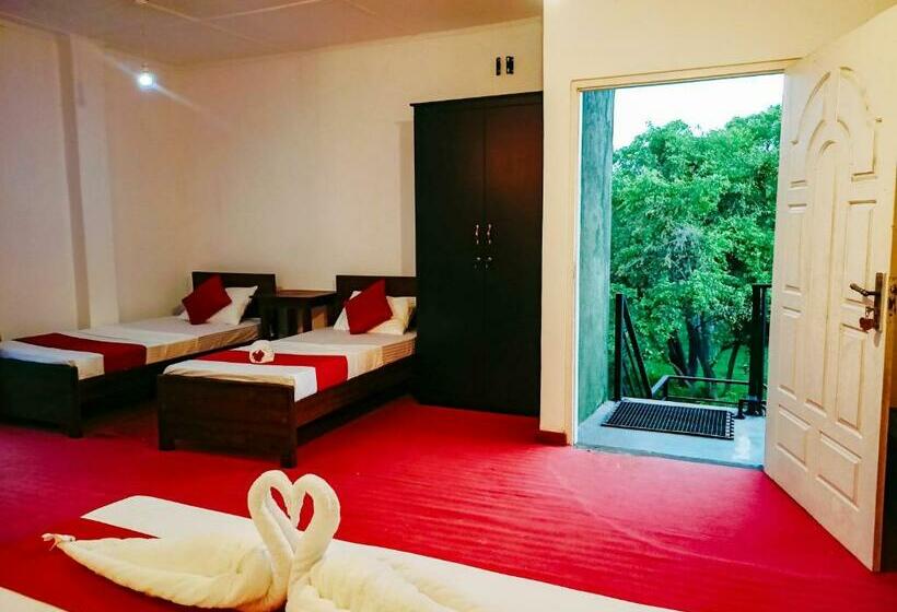 ホテル Pavona Lake