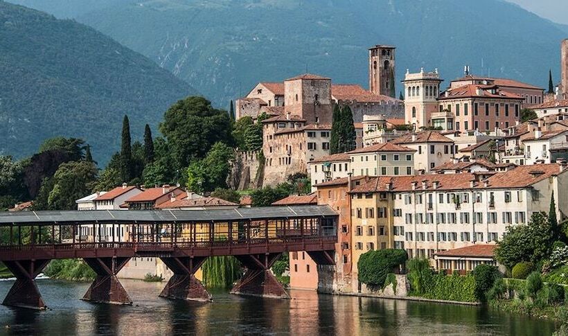 Progress Country & Wine House