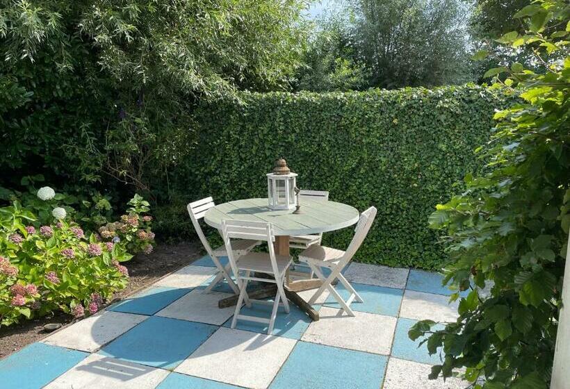 مبيت وإفطار Bed En Breakfast Onder Aan De Dijk