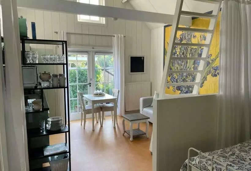 Aamiaismajoitus (B&B) Bed En Breakfast Onder Aan De Dijk