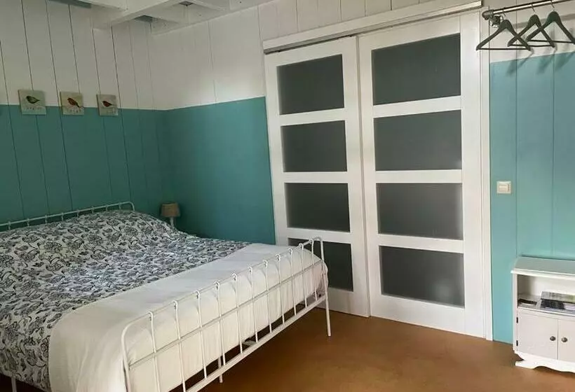 Aamiaismajoitus (B&B) Bed En Breakfast Onder Aan De Dijk