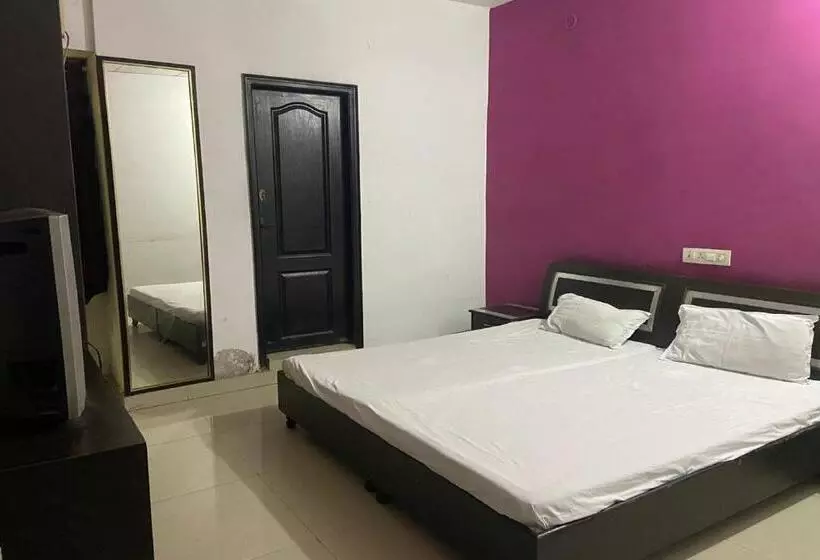 Hotelli Oyo 83081 Mahima