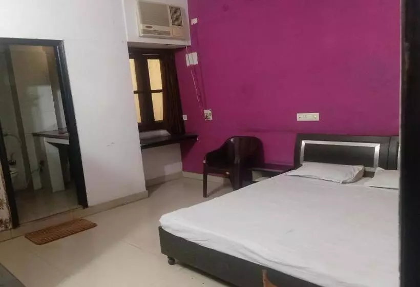 Hotelli Oyo 83081 Mahima