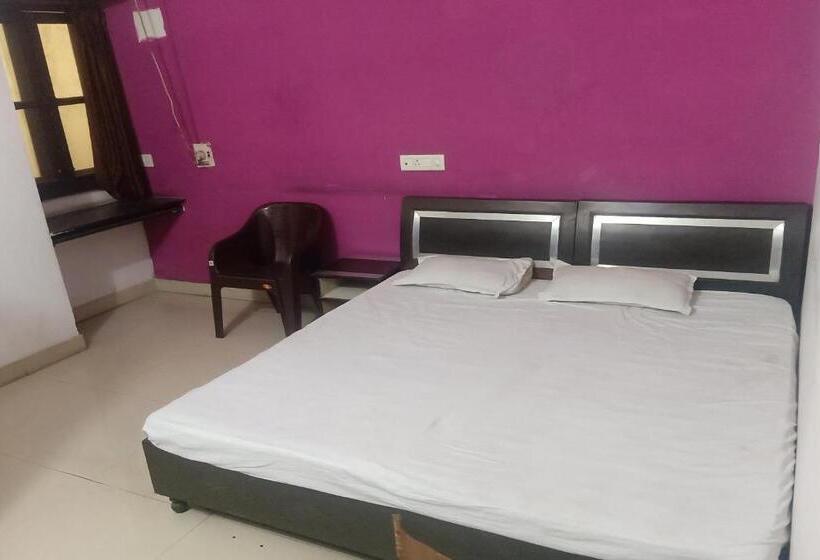 בית מלון כפרי Oyo 83081 Mahima