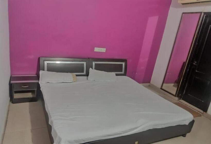 בית מלון כפרי Oyo 83081 Mahima