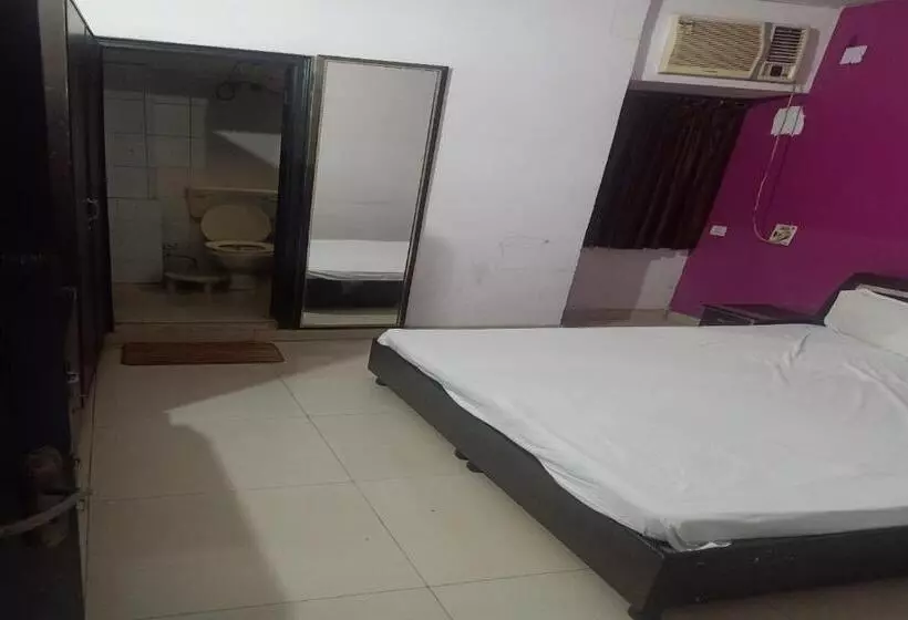 Hotelli Oyo 83081 Mahima