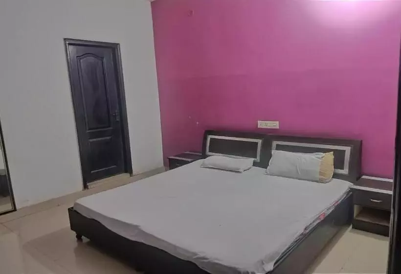 Hotelli Oyo 83081 Mahima