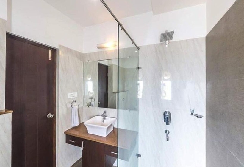 호텔 The Bellevue  Gwalior