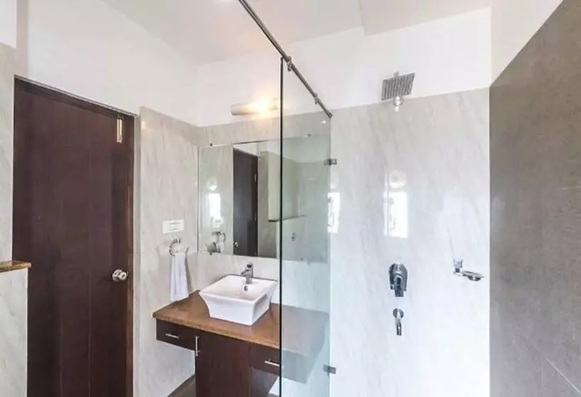 ホテル The Bellevue  Gwalior