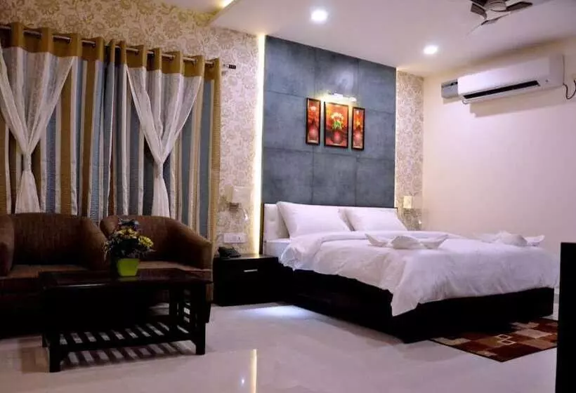 ホテル The Bellevue  Gwalior