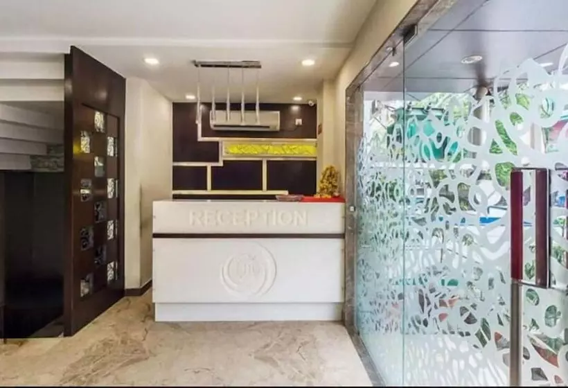 ホテル The Bellevue  Gwalior