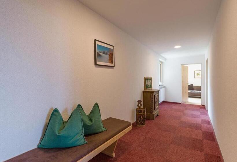 Aparthotel Brandauerhof